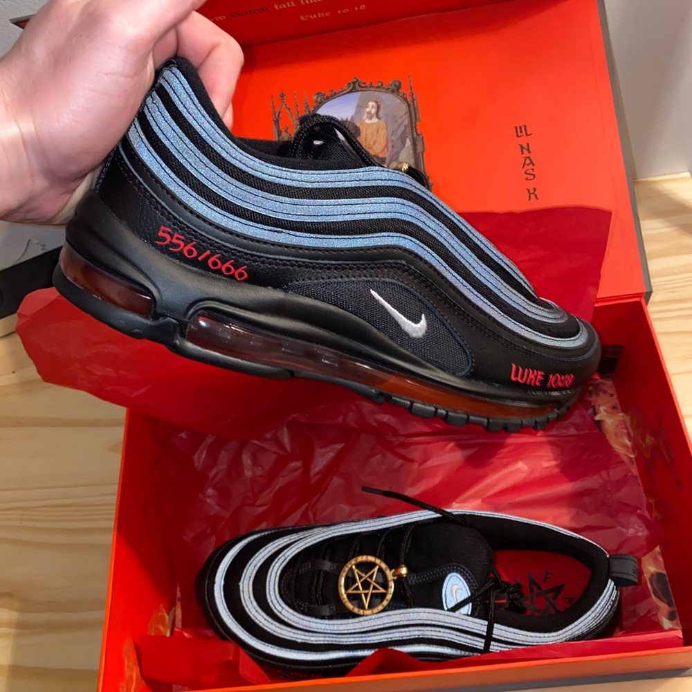 MSCHF x Lil Nas X Satan Shoes LE Size 11 - Picture 6 of 6